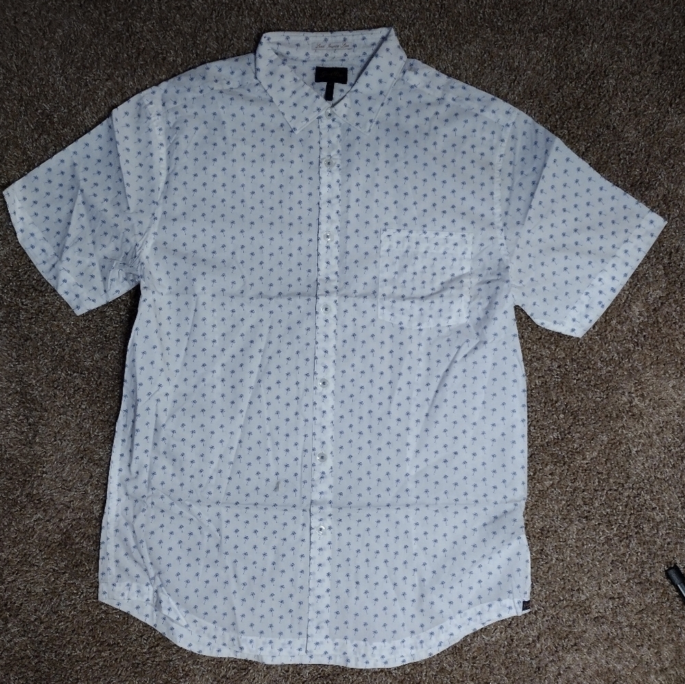 Good Man Brand White and Blue Short Sleeve Palm Tree Button Down Shirt